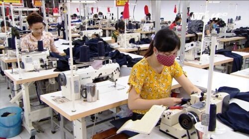 Xưởng may gia công váy đầm hấp dẫn nguồn lao động lớn